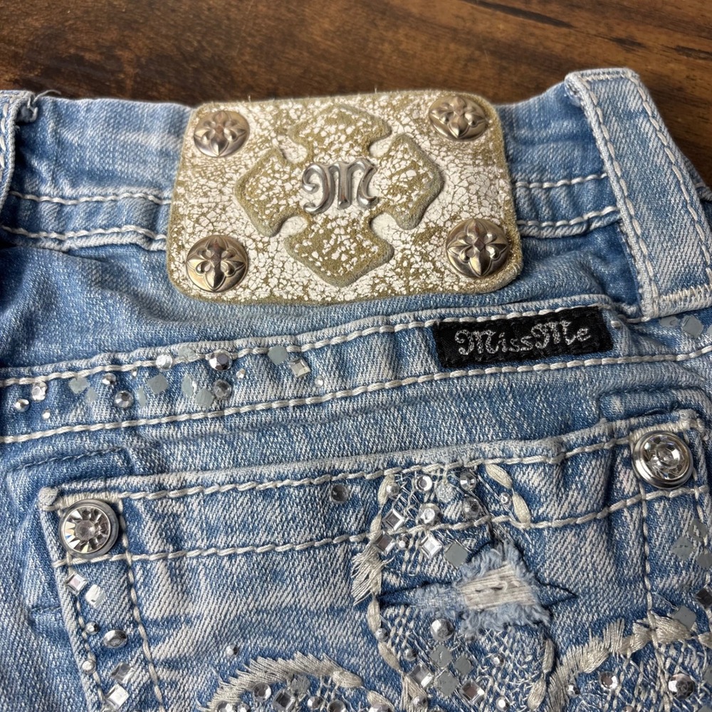 Miss Me Signature Slim Boot DIY Cut Off Denim Shorts Rhinestone Distressed 27 - Picture 4 of 5